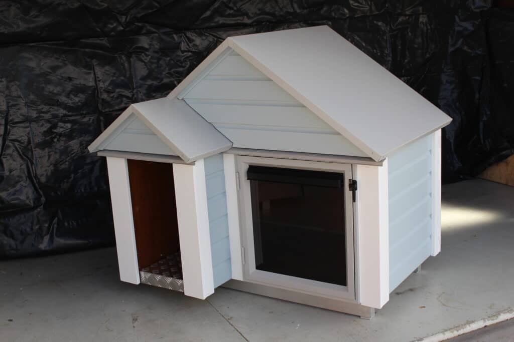 Weatherboard dog kennel
